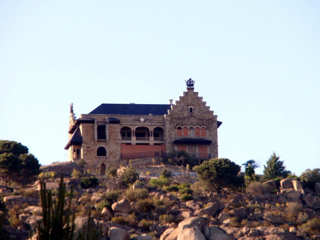 sitios abandonados en madrid, palacio del canto del pico